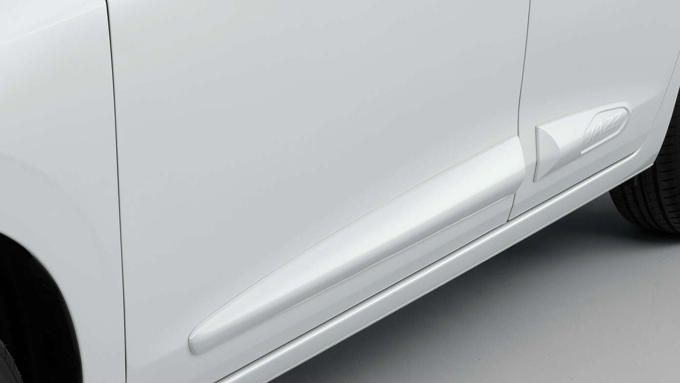 Detailný záber na kryt čelného skla modelu Honda Jazz Hybrid.